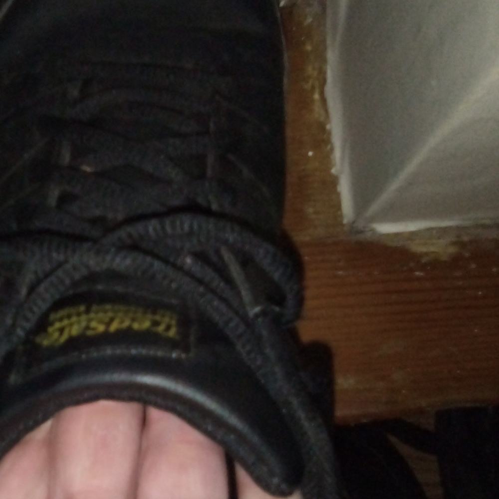 Slip resistant work shoes size 8